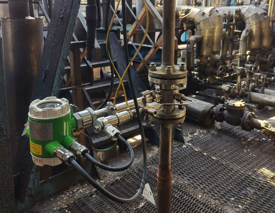 Вихревой расходомер ЭМИС-ВИХРЬ 200 исполнения &laquo;3 в 1&raquo; на объекте заказчика